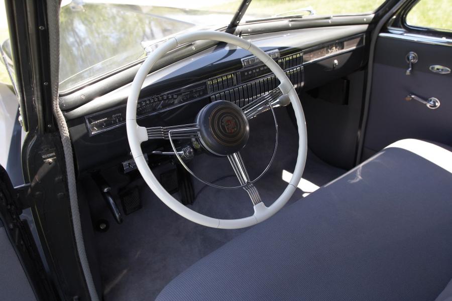  Cadillac Series 60 Special Sedan 1940 года  (фото 5 из 12)